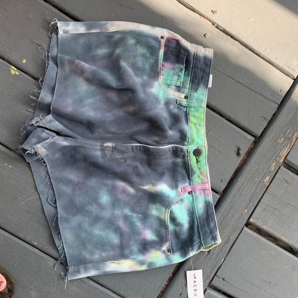 New with tags ! Size 30 pac sun